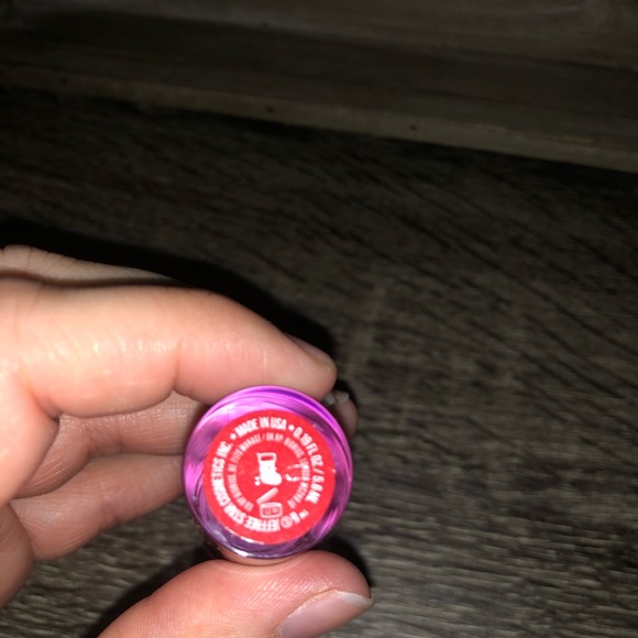 SOLD****Jeffree Star mystery shade liquid lipstick - Picture 2 of 3